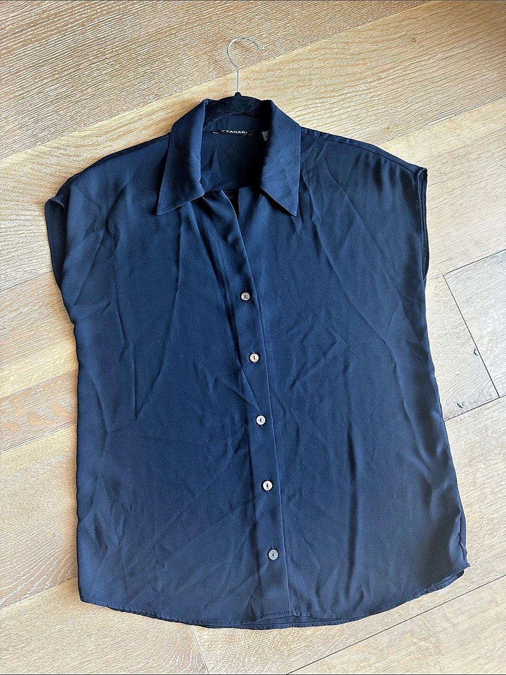 Tahari Sleeveless Blouse in Blue Size Small Like New